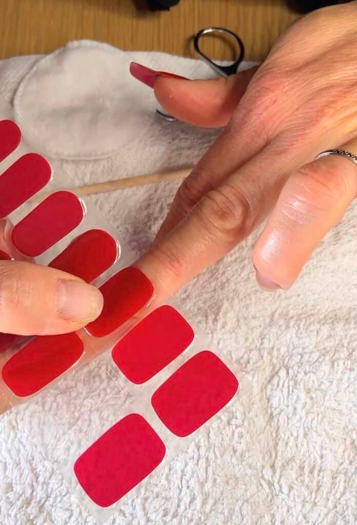 Bandes de vernis gel rouge